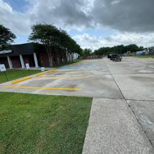 Top-Quality-Pressure-wash-and-Parking-Lot-Striping 0